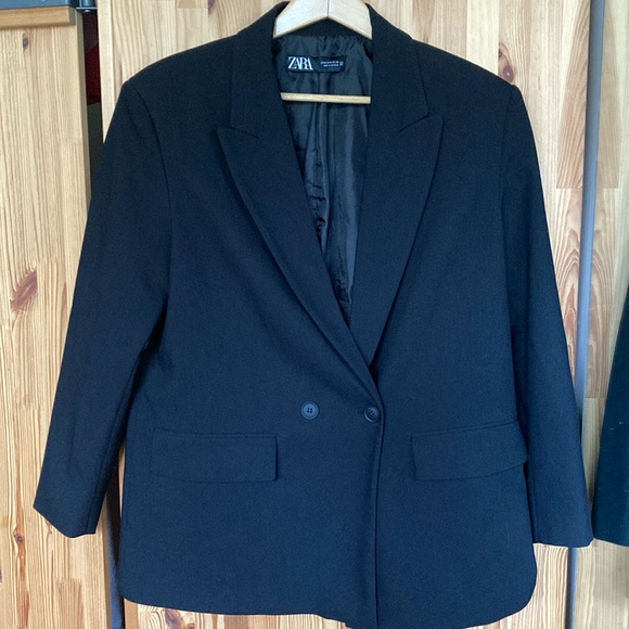 Zara black blazer (size M) - Picture 1 of 4
